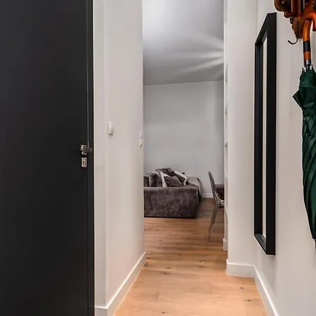 Przy Barbakanie Old Town, Sun & Snow *