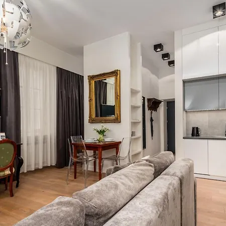 Przy Barbakanie Old Town, Sun & Snow Varsavia